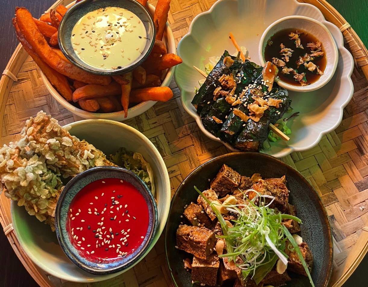 Soy Club Vegan Restaurant: food & drinks