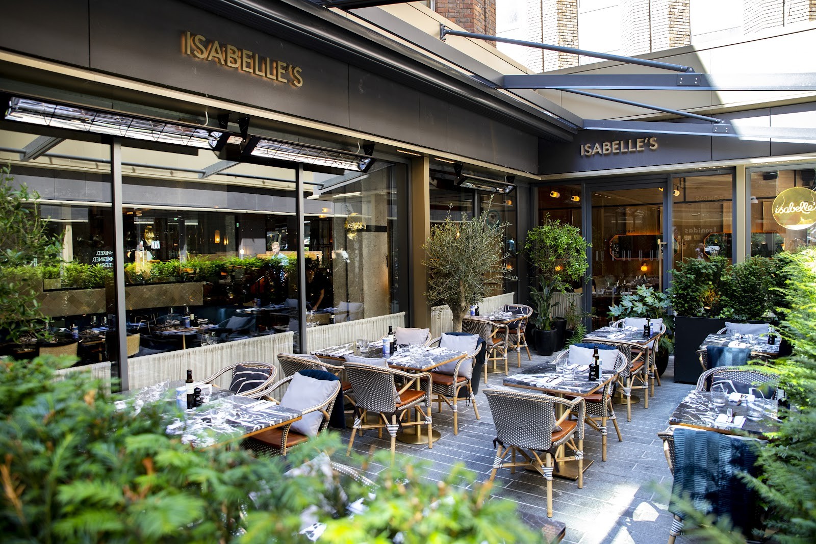 Isabelle's Restaurant: the place