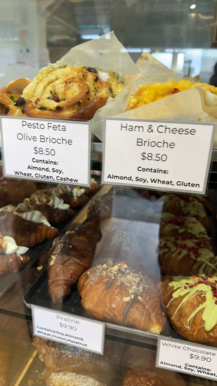 Maison des Lys Pâtisserie (Mt Eden): food & drinks