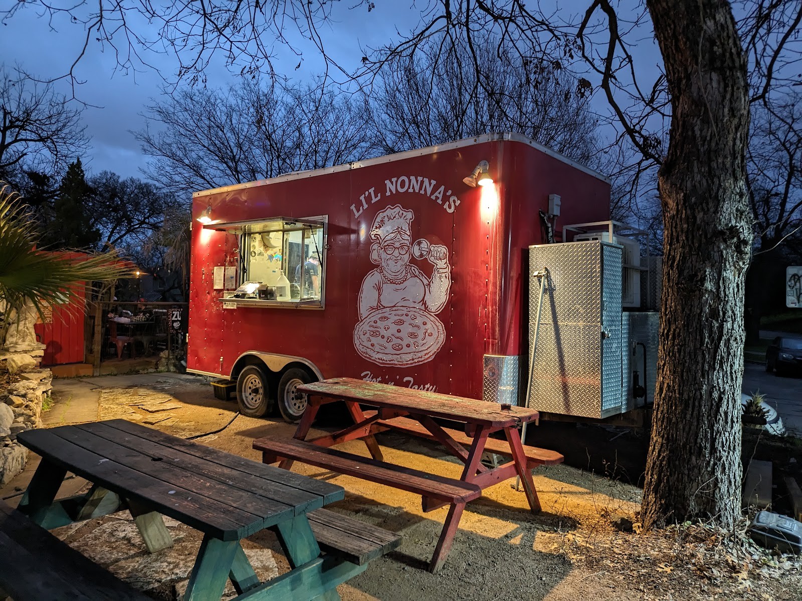 Li'l Nonna's: the place