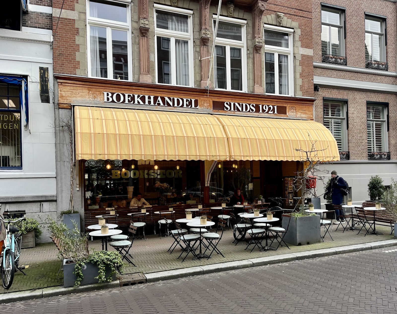 The Bookstor Cafe: the place