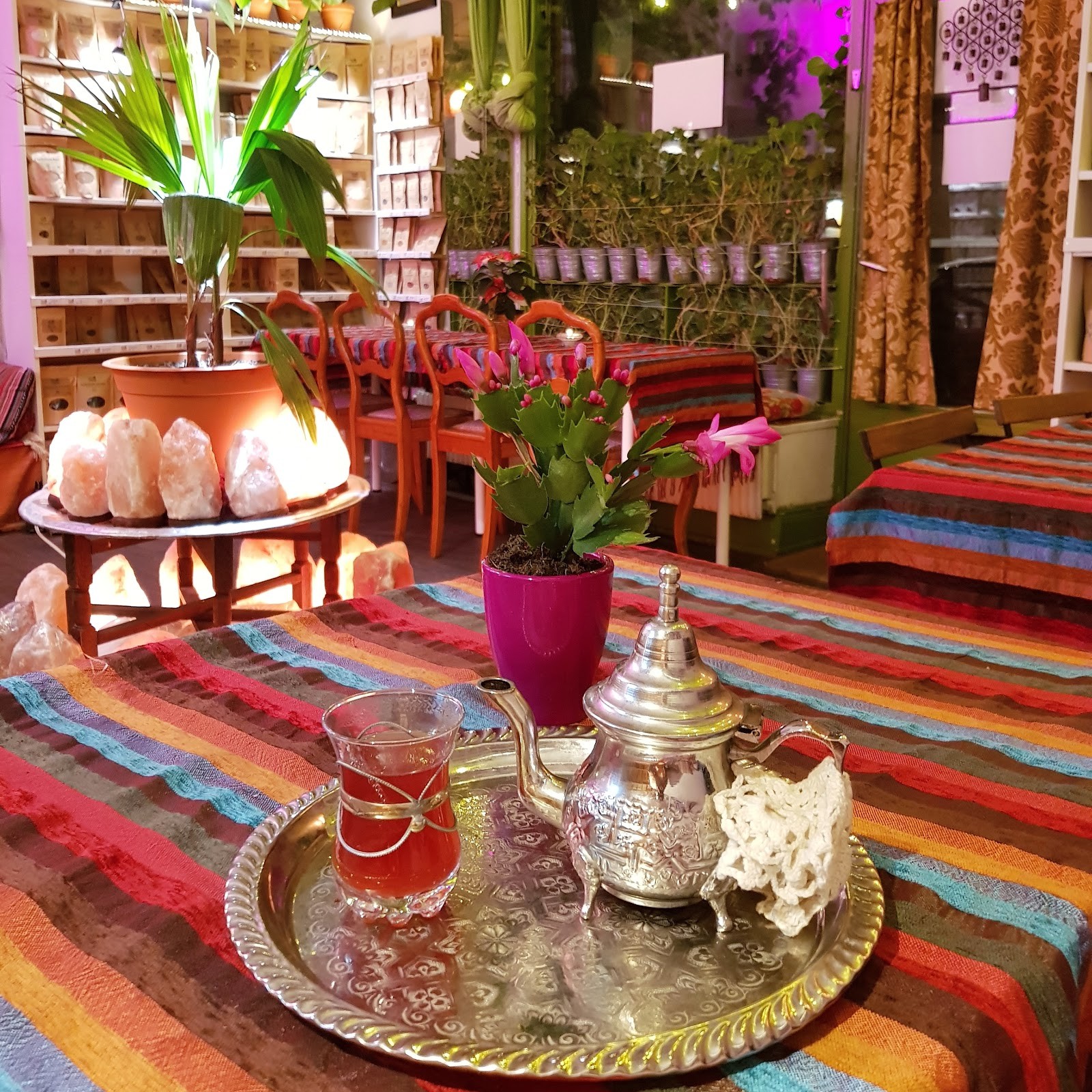 Bliss Café & Galleri: the place