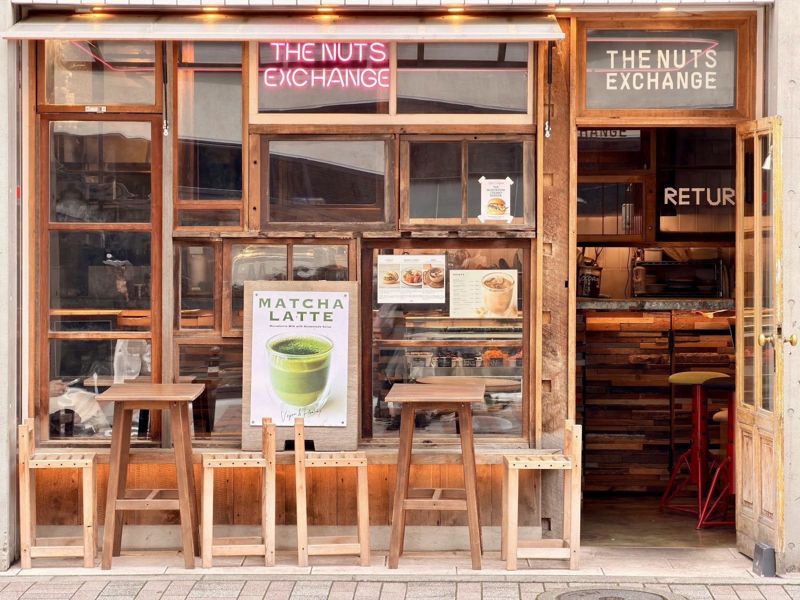 THE NUTS EXCHANGE – Vegan Cafe Tokyo: the place