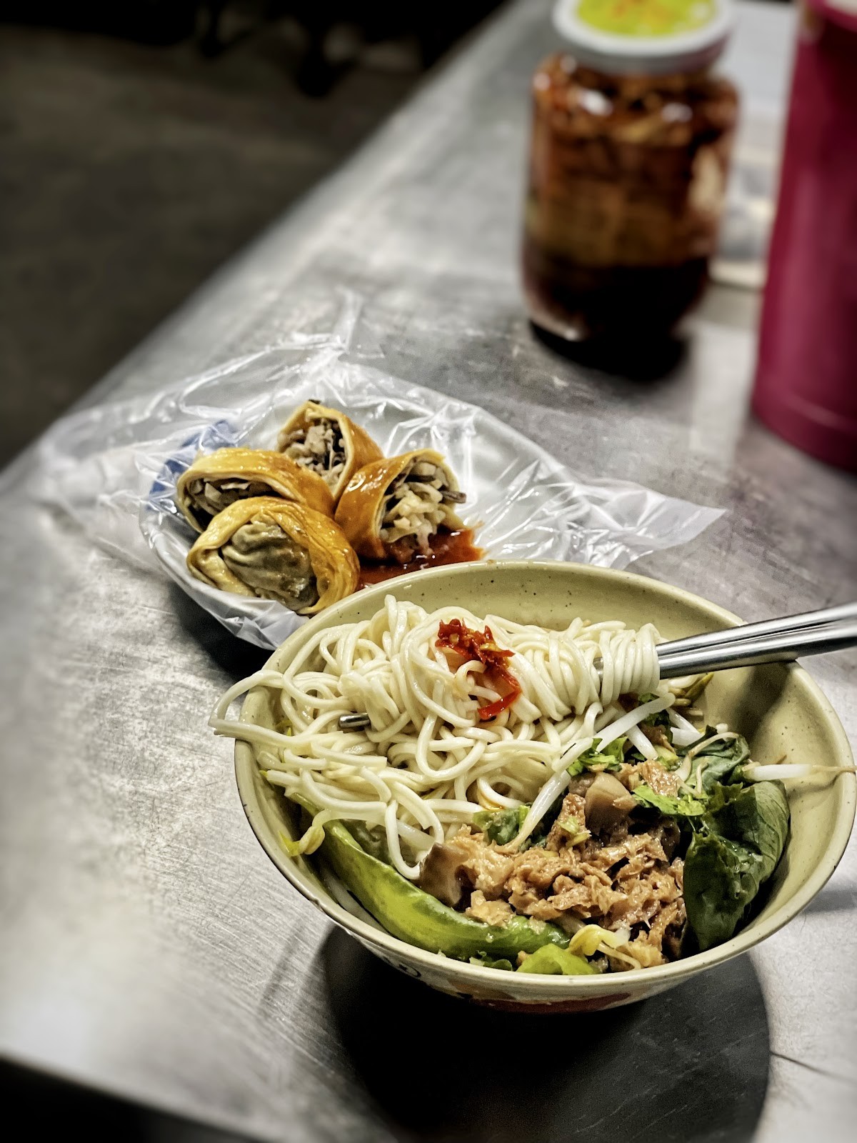 Shuang Lian Vegetarian: food & drinks