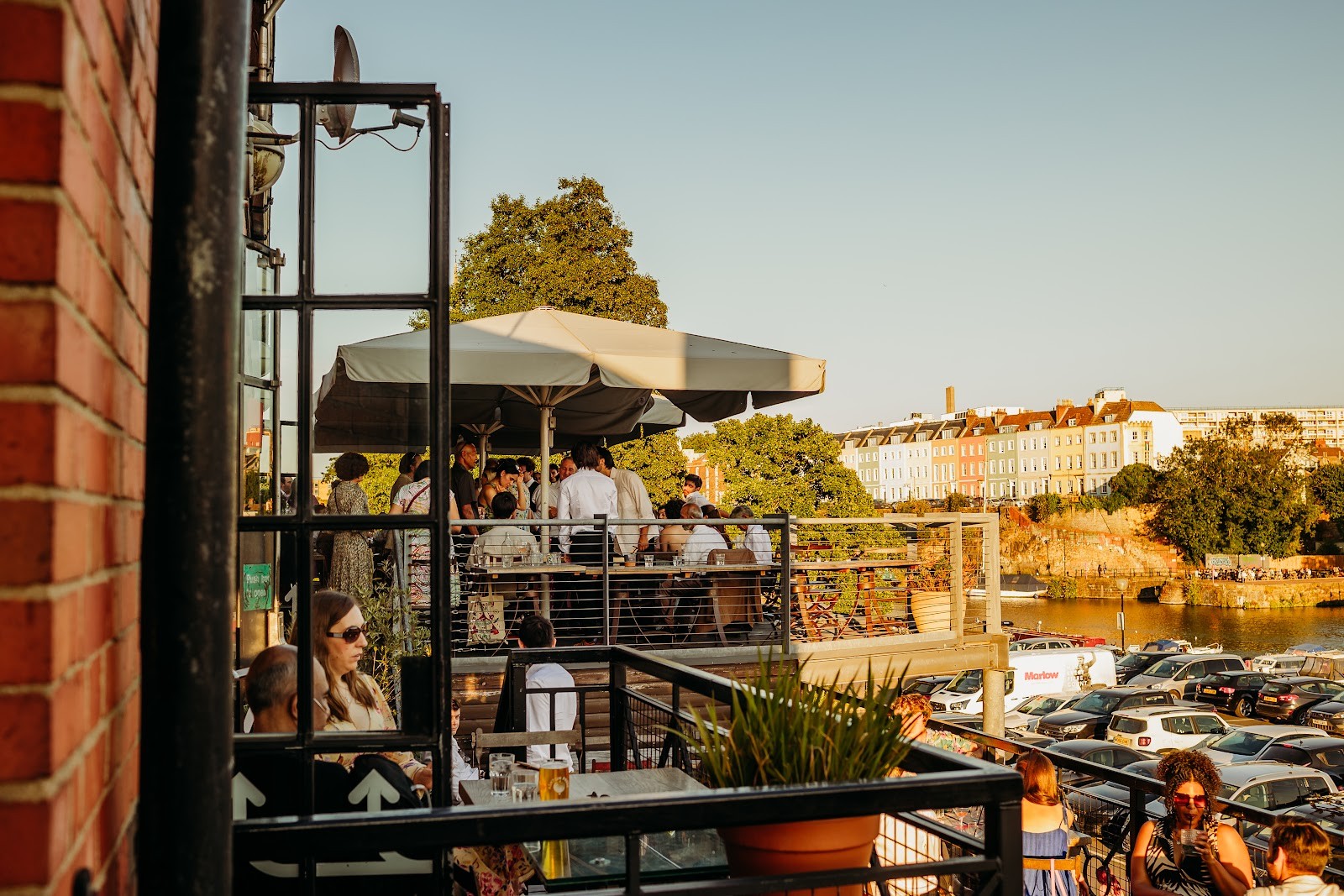 Mud Dock Café: the place