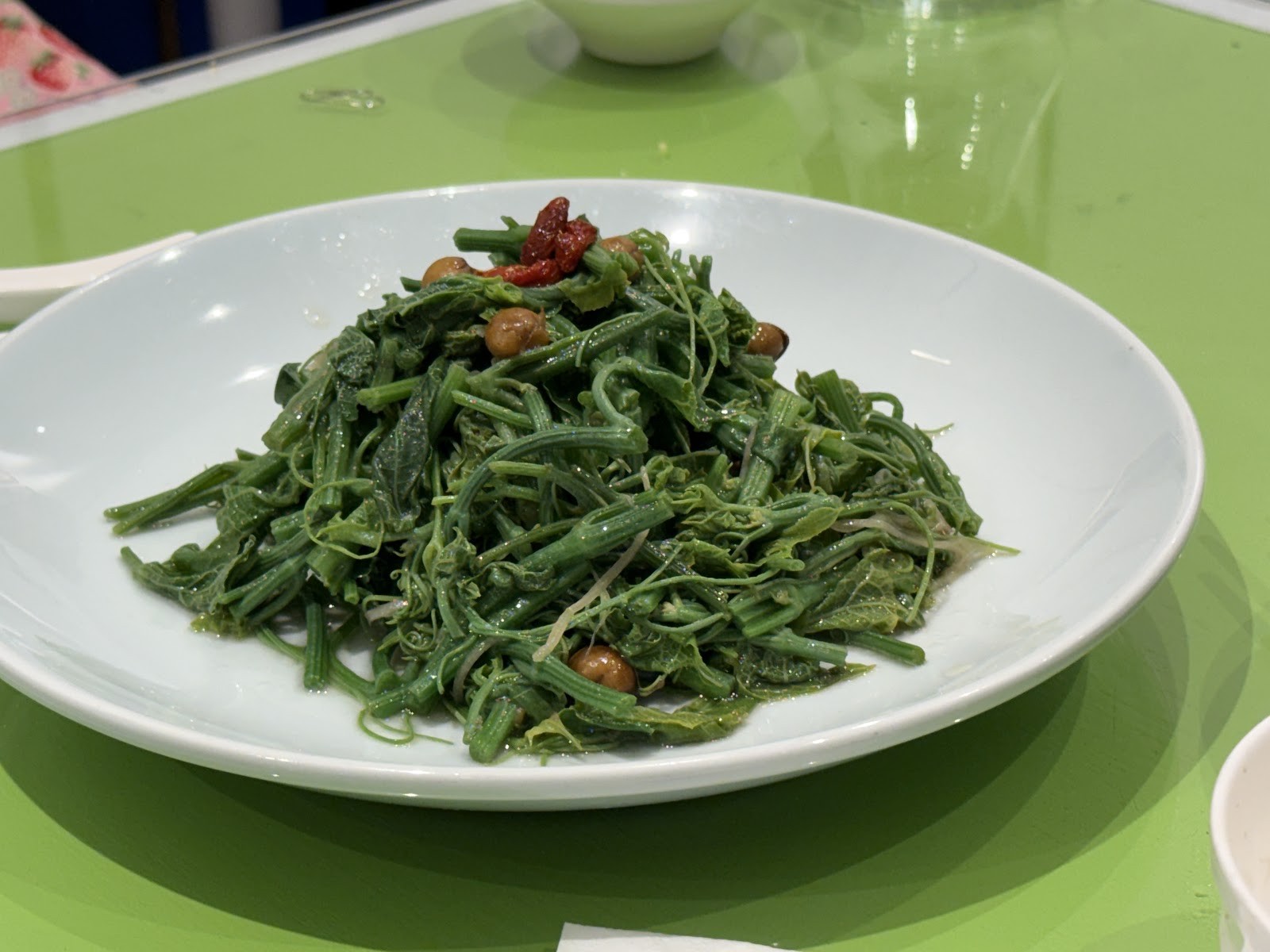 Glorious Jewel Vegetarian Cuisine: food & drinks