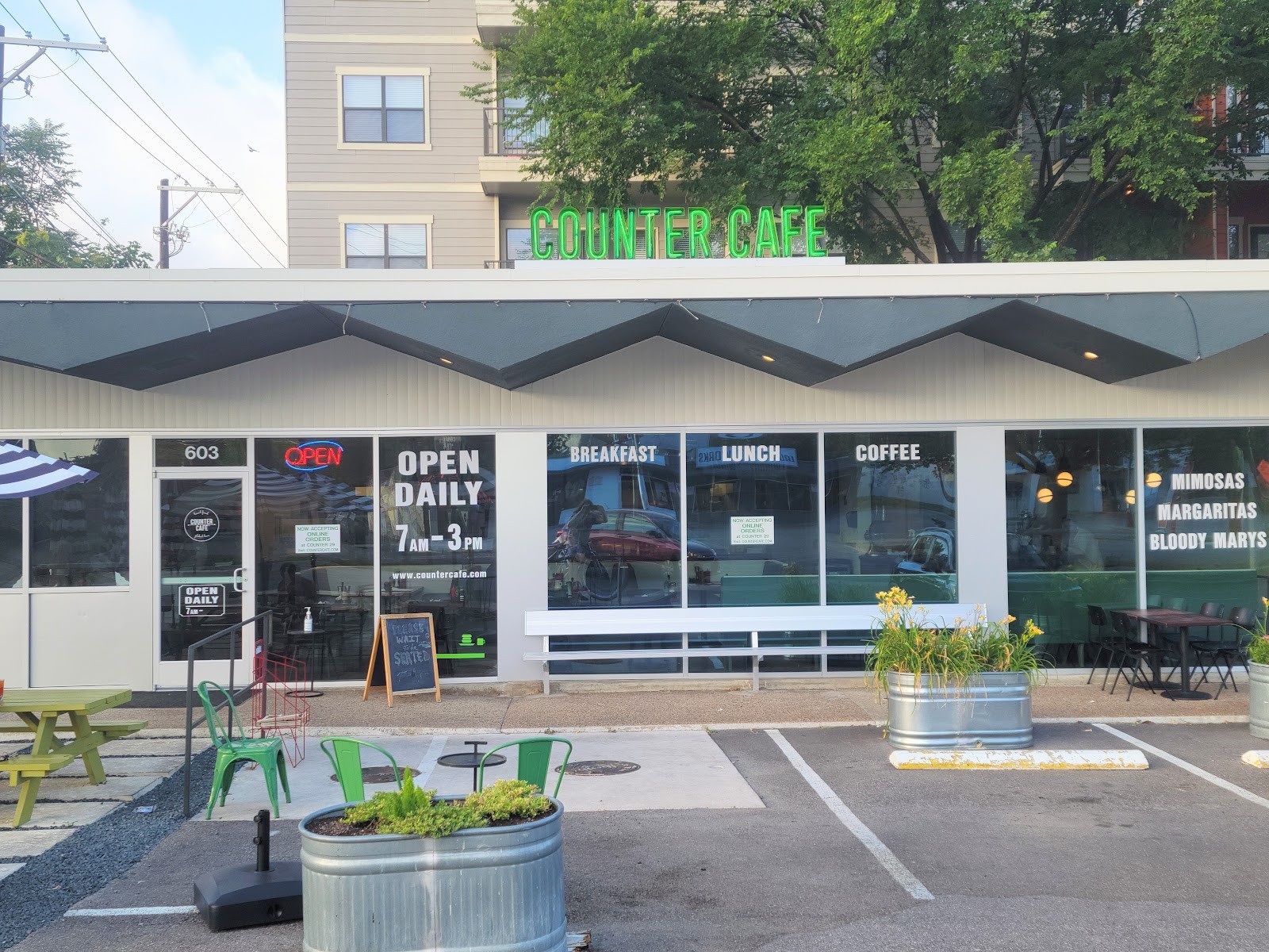 Counter Cafe: the place