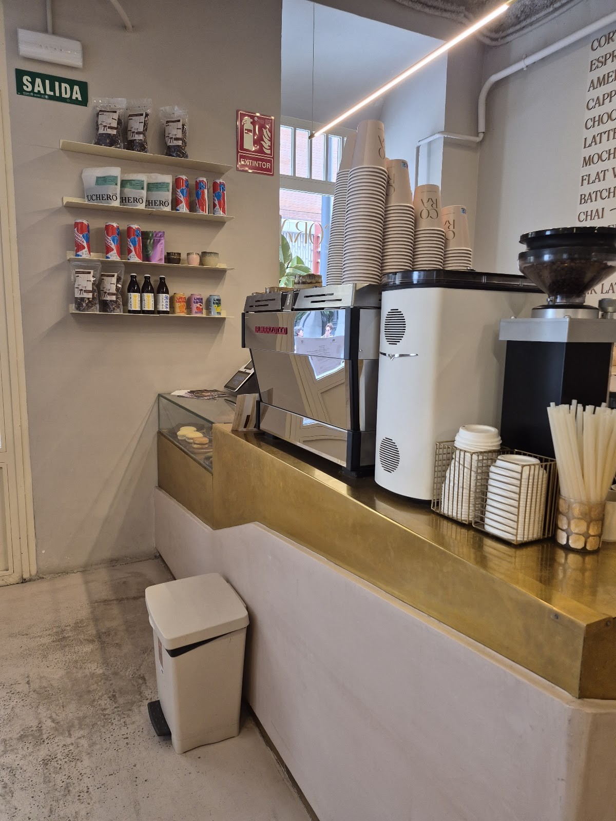 Cora Gelato & Coffee Culture: the place