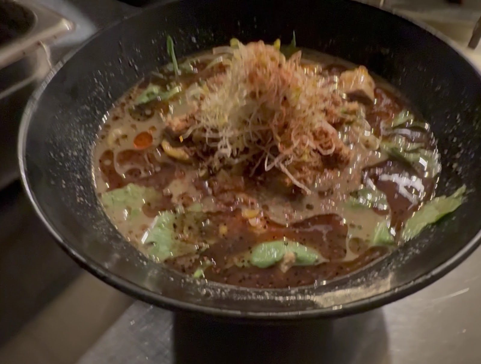 REDWHITE BONELESS RAMEN: food & drinks