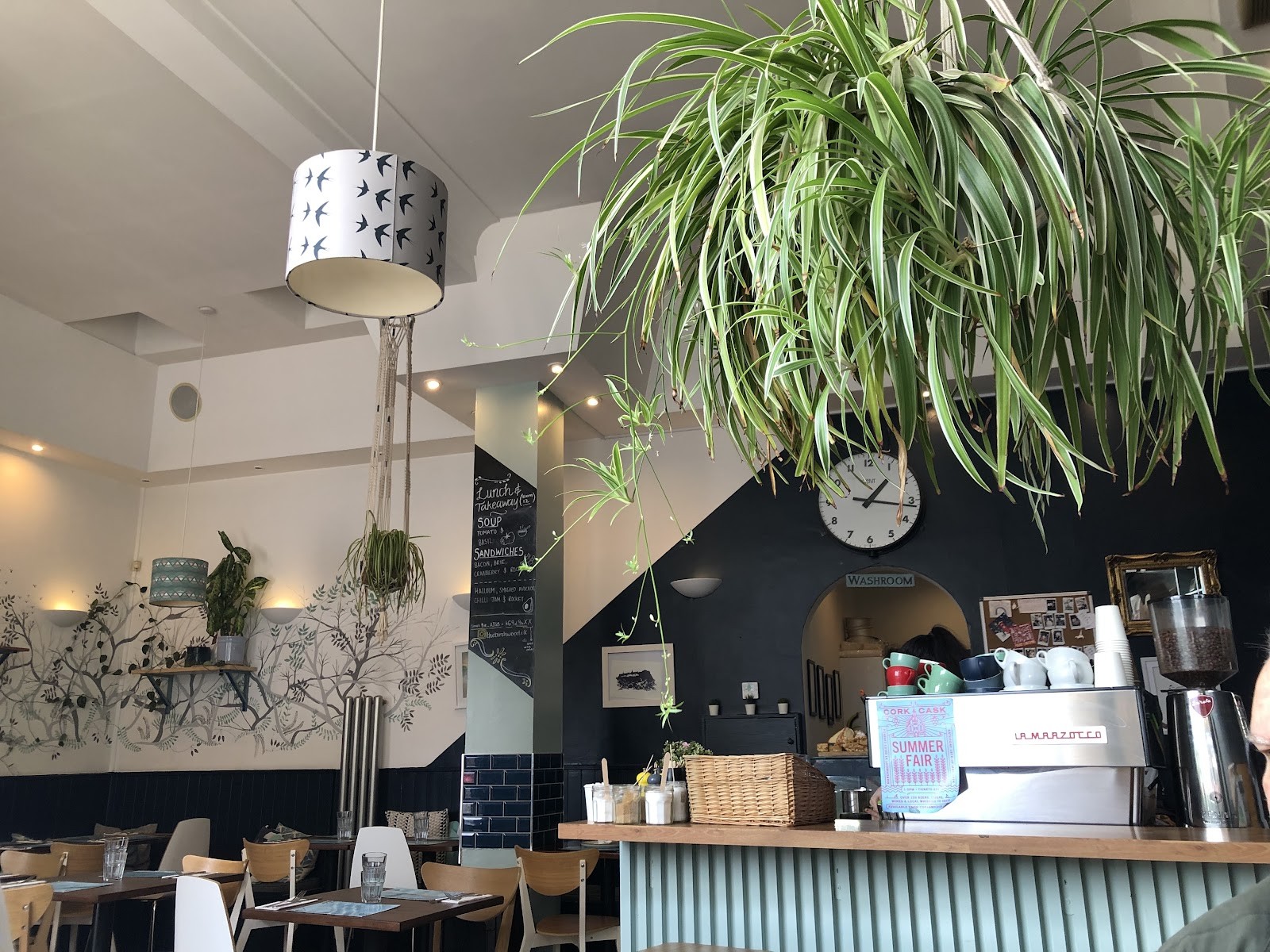The Birchwood Bistro n Wine: the place