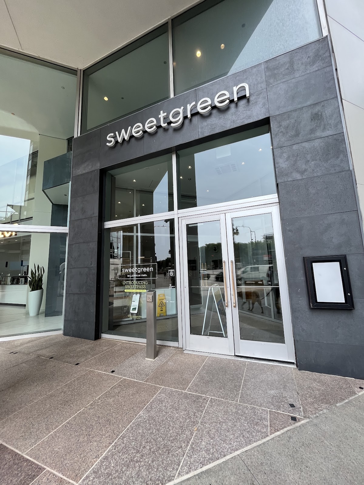 sweetgreen - Healthy Salads, Wraps, and Bowls: the place