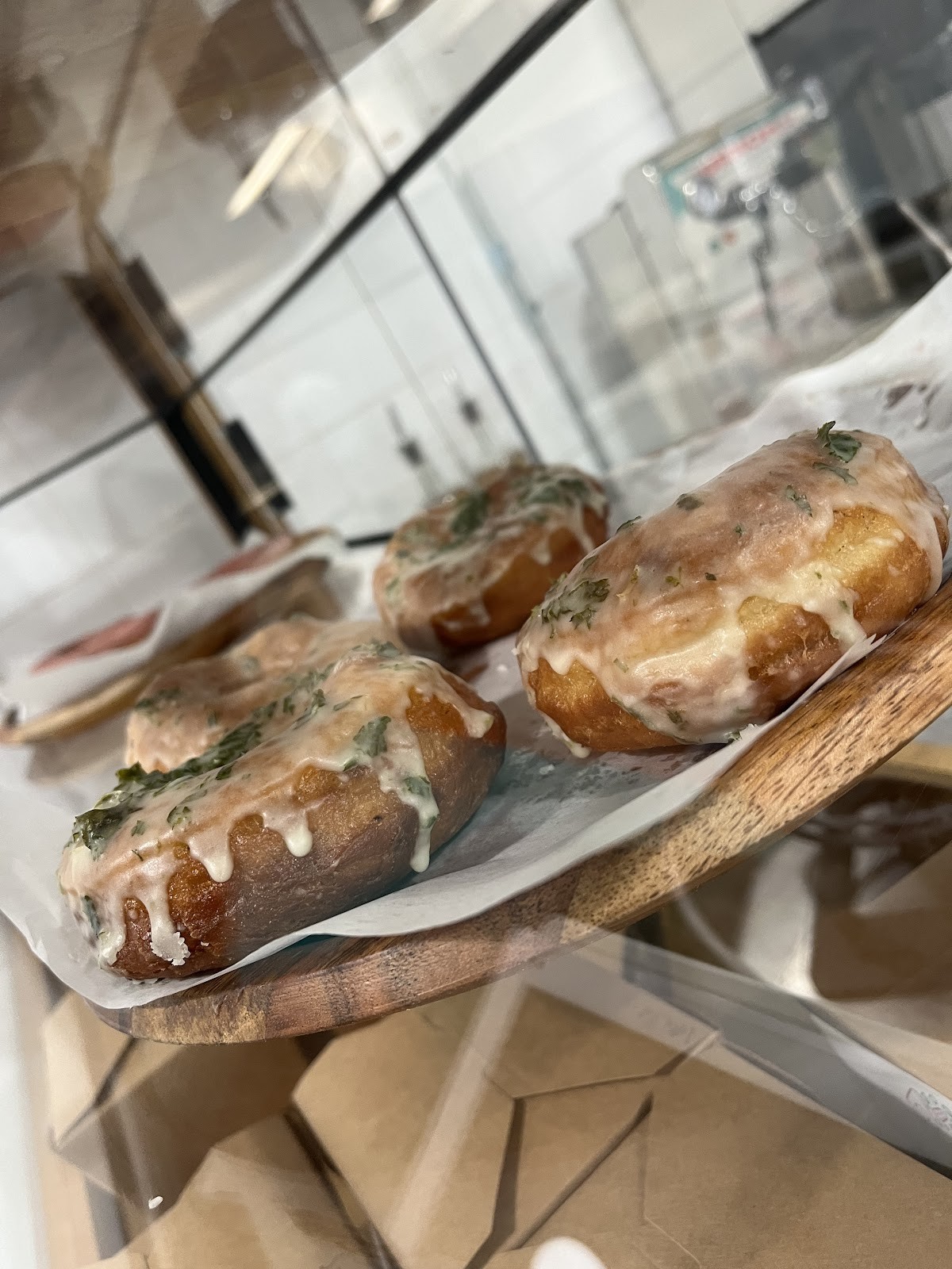 Gigi's Doughnuts: food & drinks