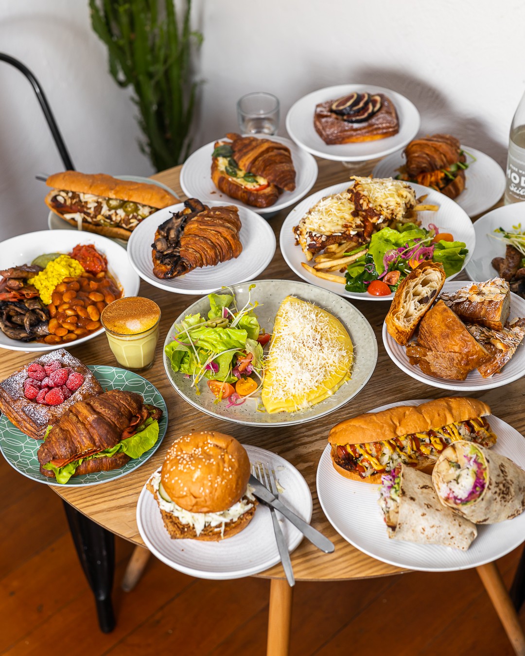 Oh My Days Vegan Patisserie: food & drinks