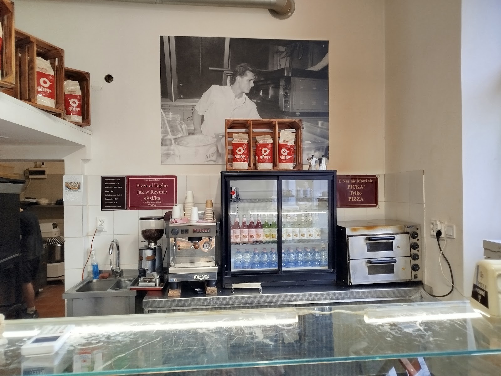 Pizzaria Vicenti I Pizza al Taglio, Italian Restaurant: the place