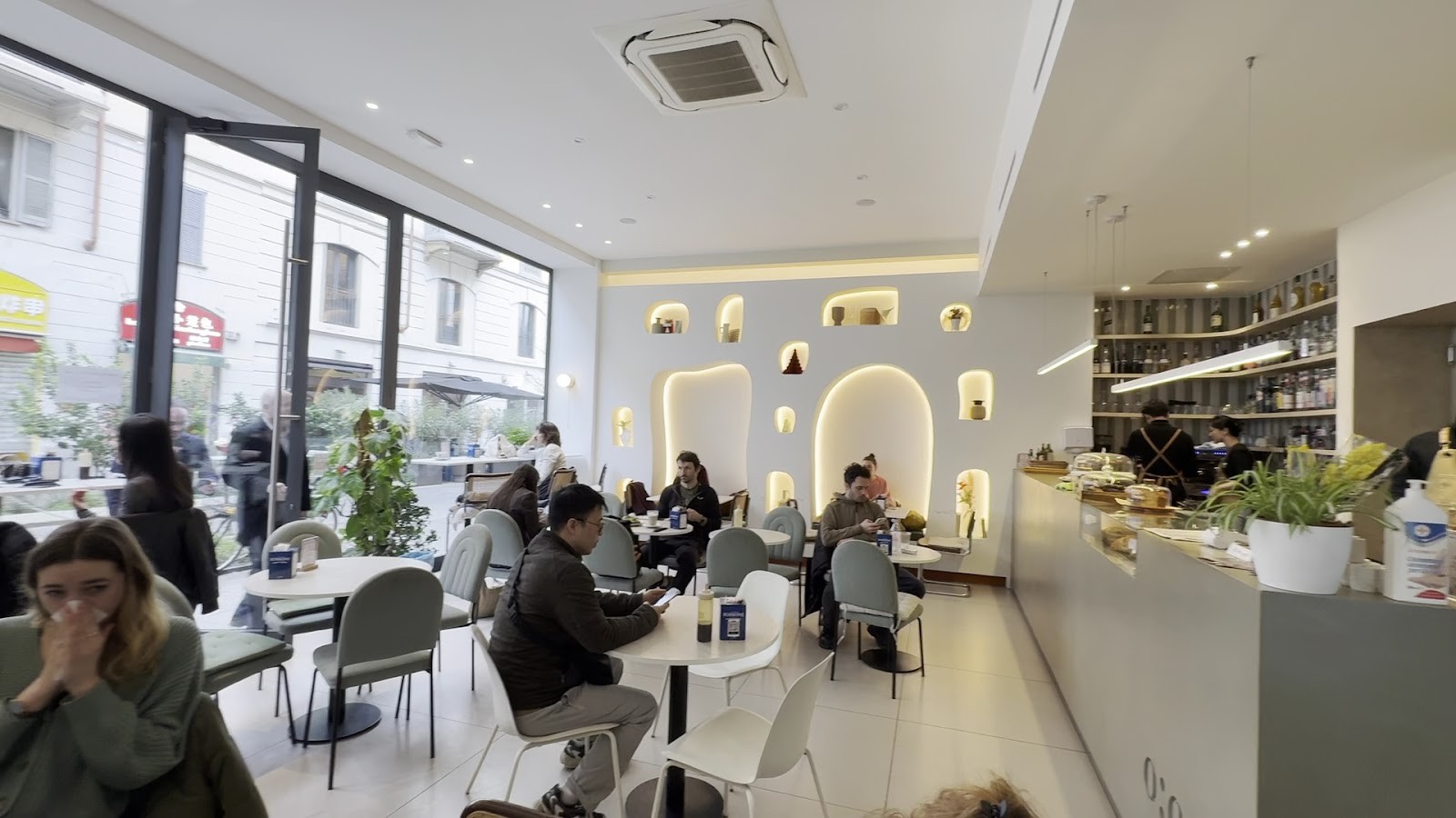 OOPS CAFE’: the place