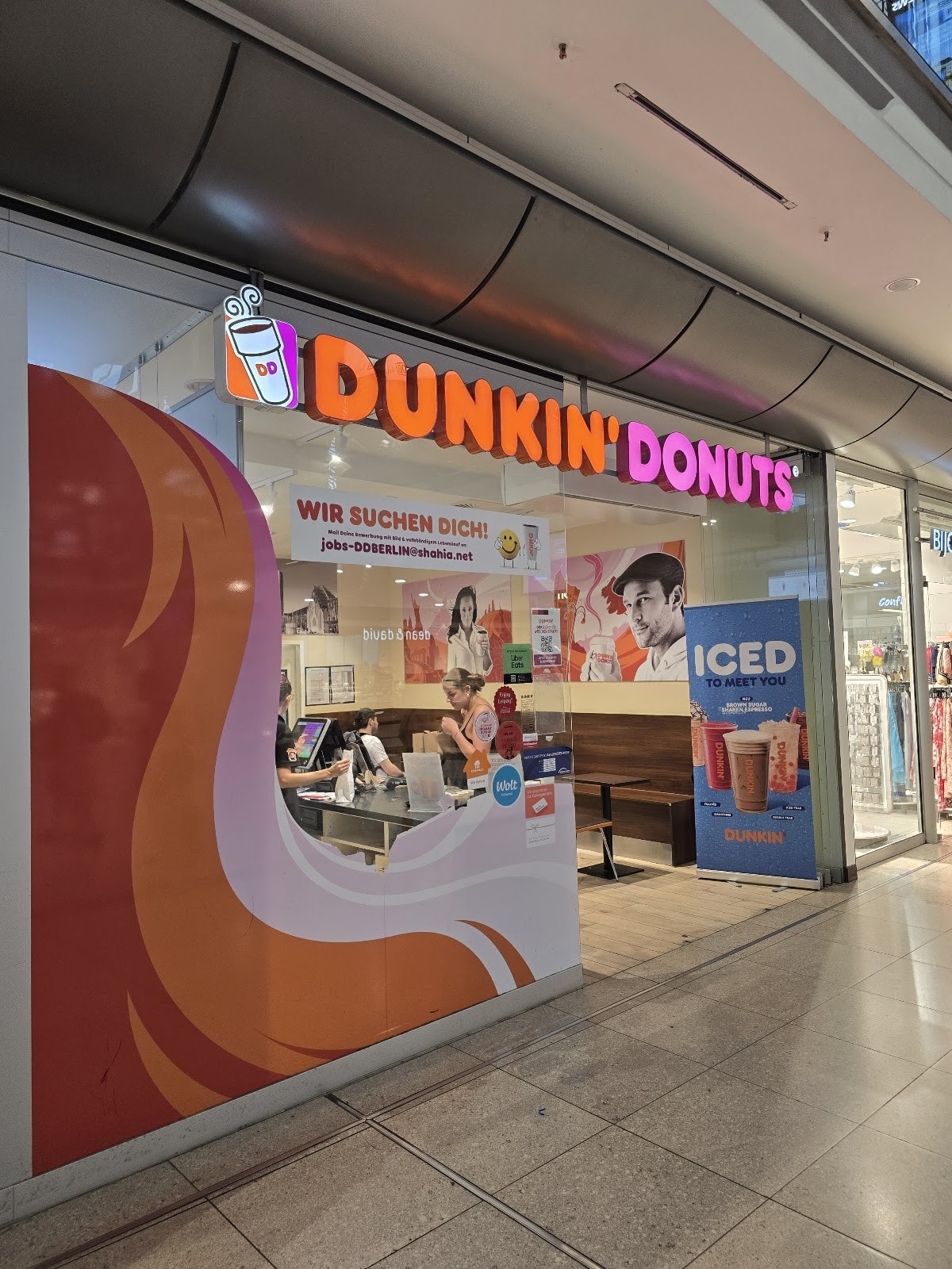 Dunkin' Donuts: the place