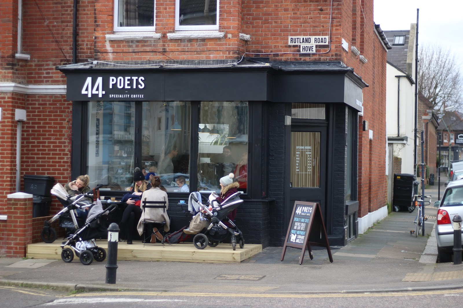 44 Poets: the place