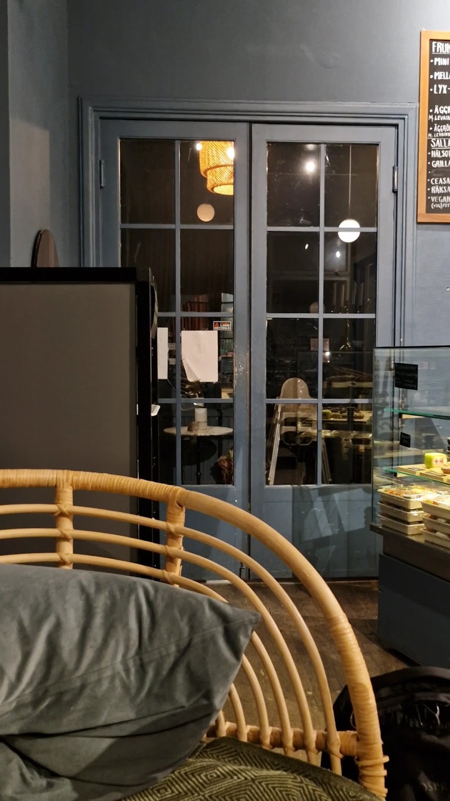 Bonne Femme: the place