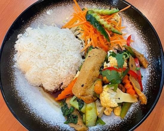 Sunflower Thai Vegan Restaurant: food & drinks