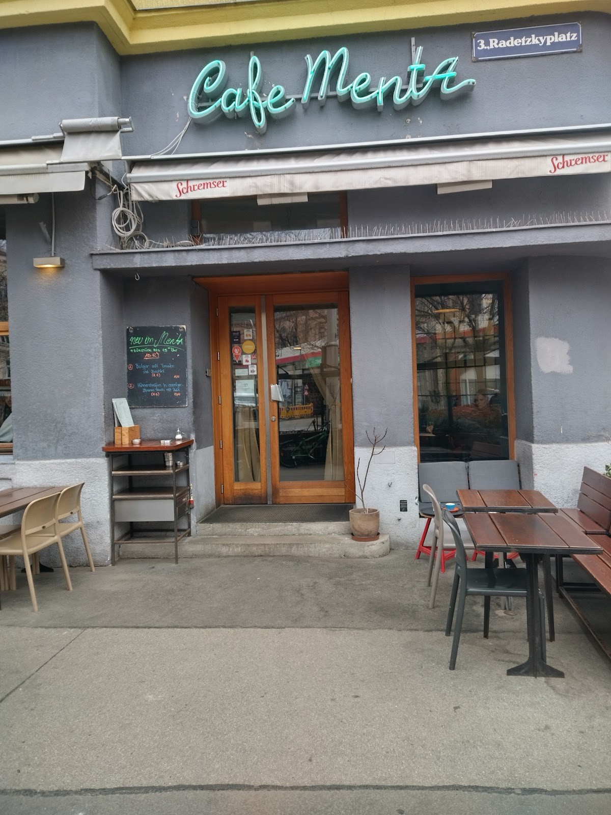 Cafe Menta: the place
