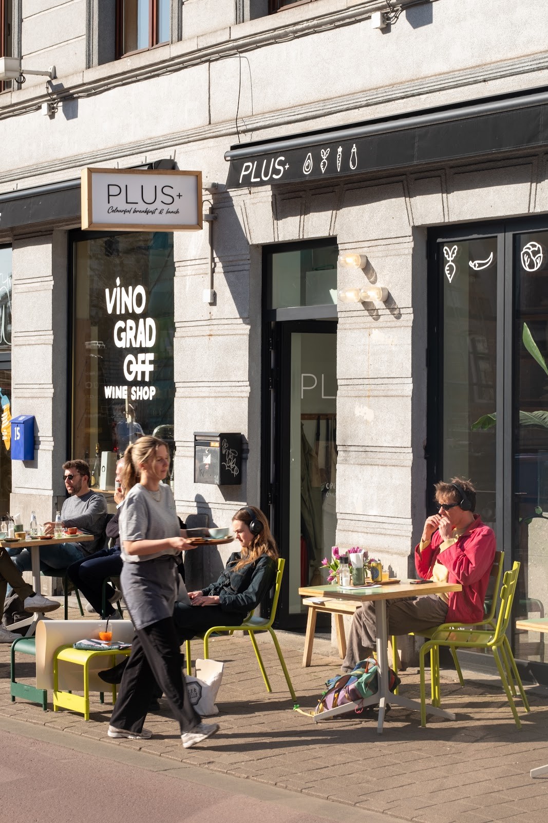 Plus+ | Breakfast & Lunch Spot in Ghent: the place