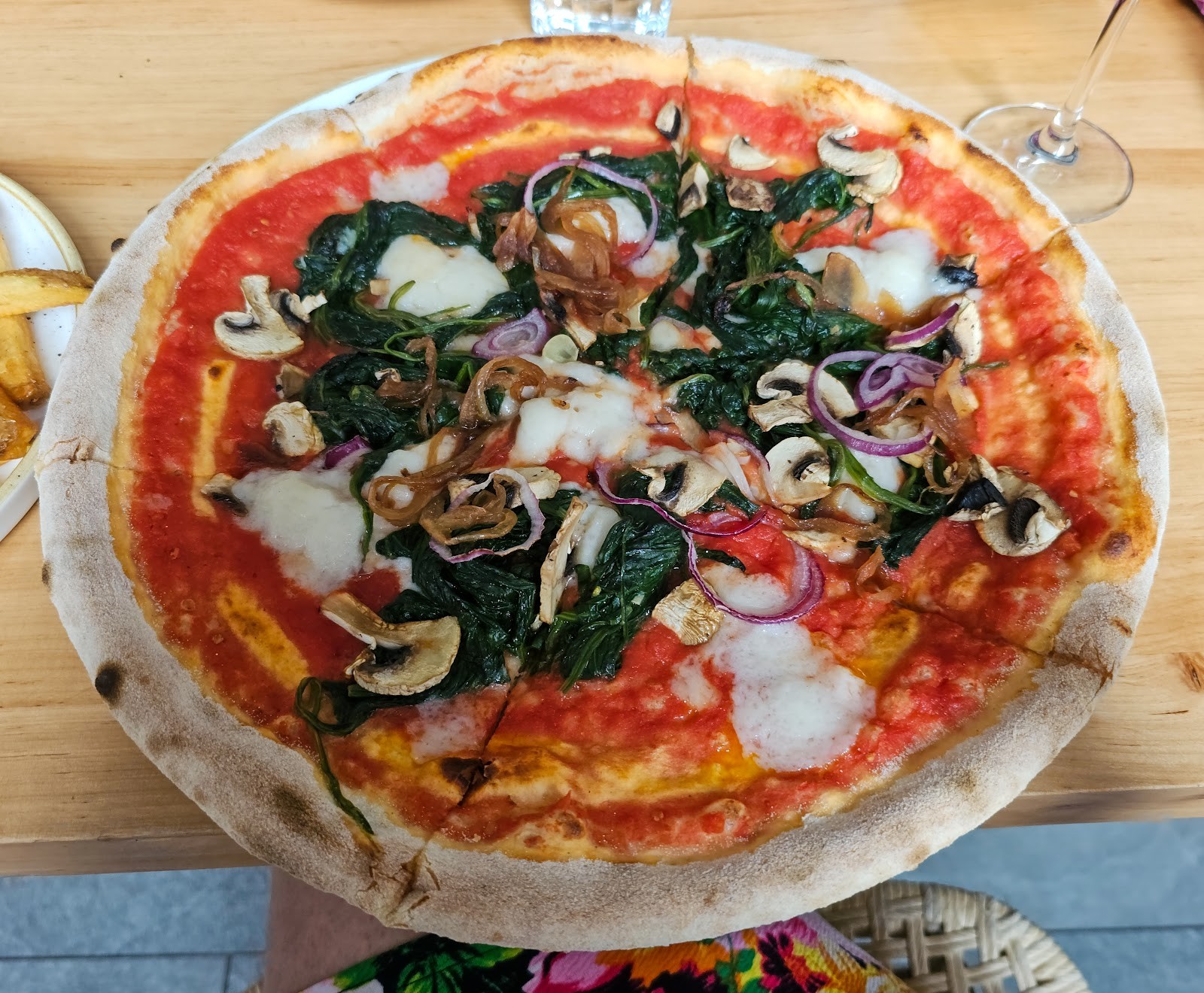 CHUTNEJ: food & drinks