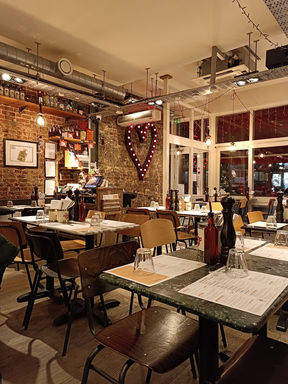 Franco Manca Kentish Town: the place