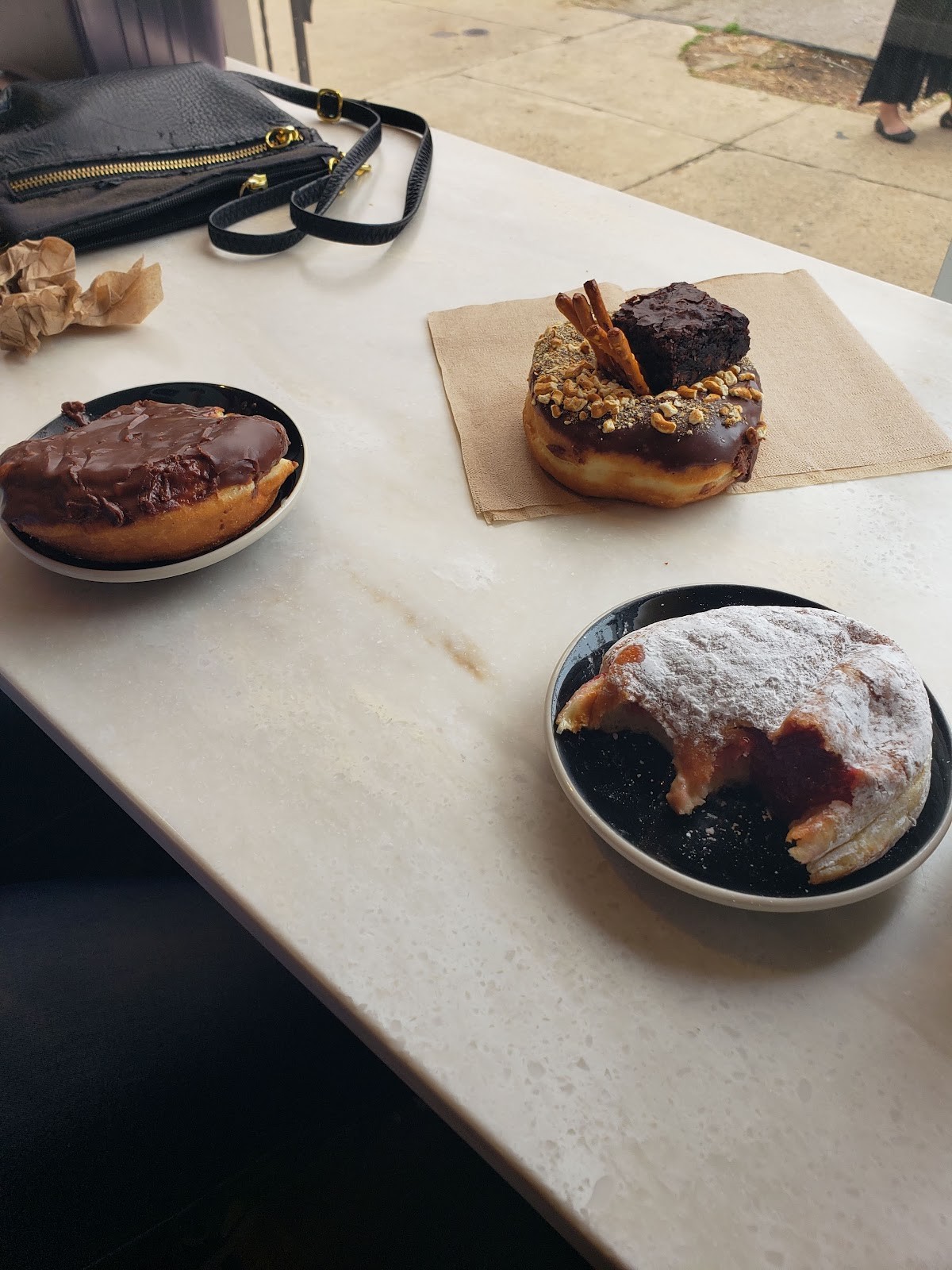 Dottie's Donuts: food & drinks