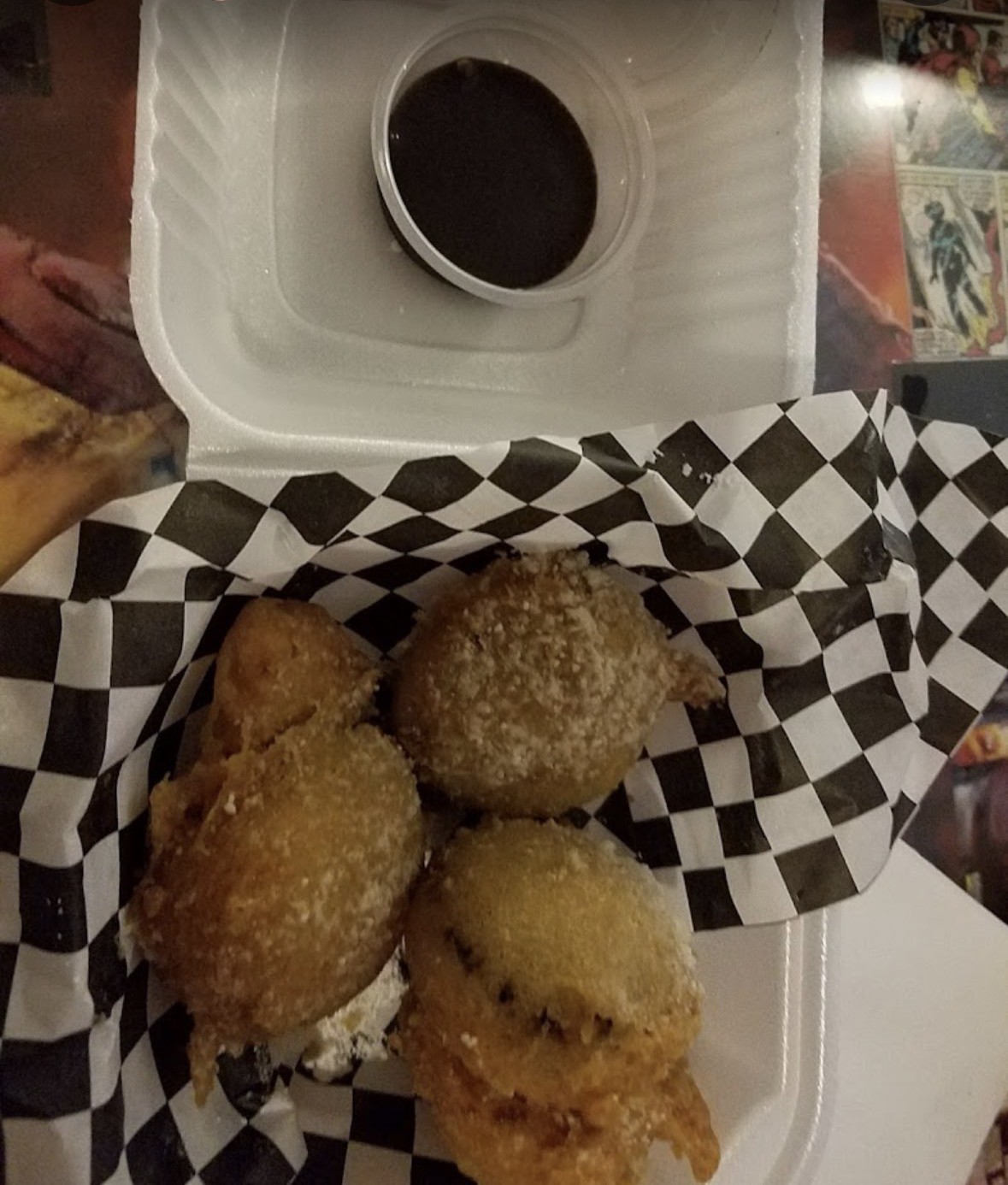 Doomie's Home Cookin': food & drinks