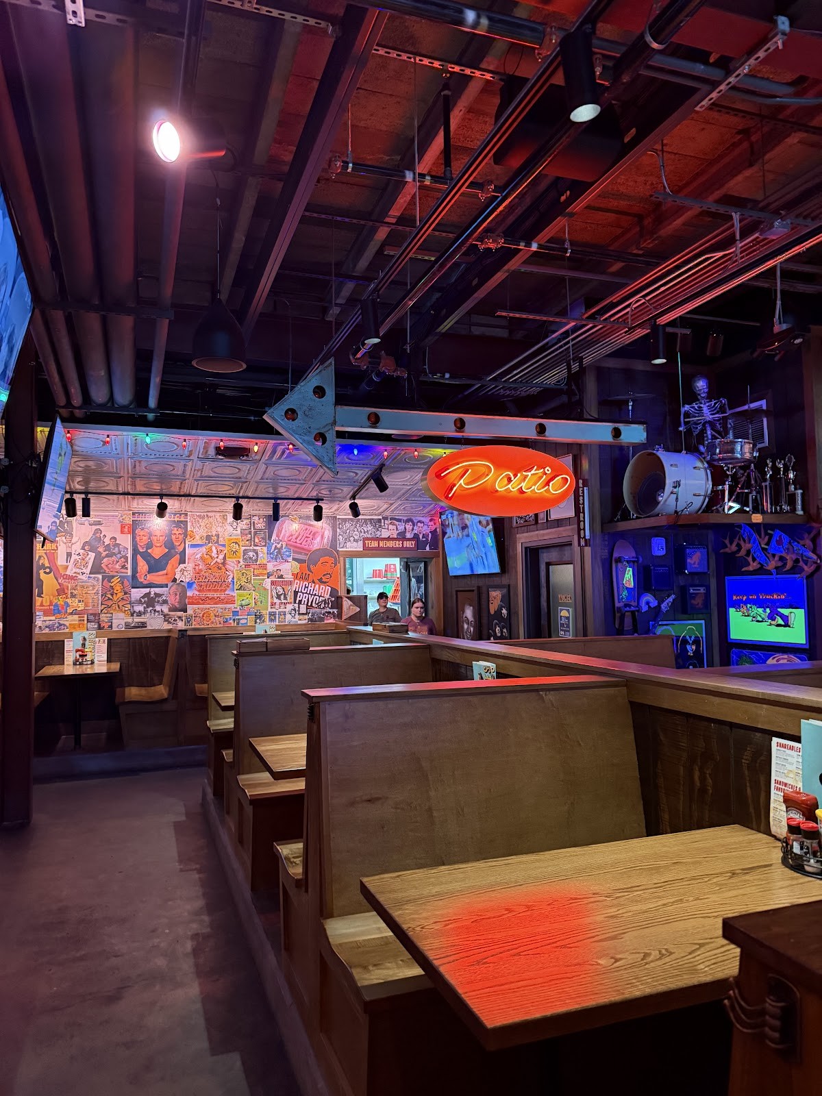 M.L.Rose Neighborhood Pub - Melrose: the place