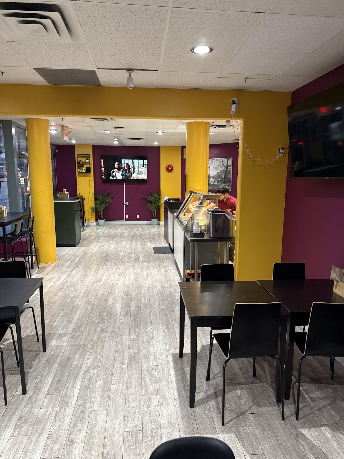 Indian Burger Joint Kingsway: the place