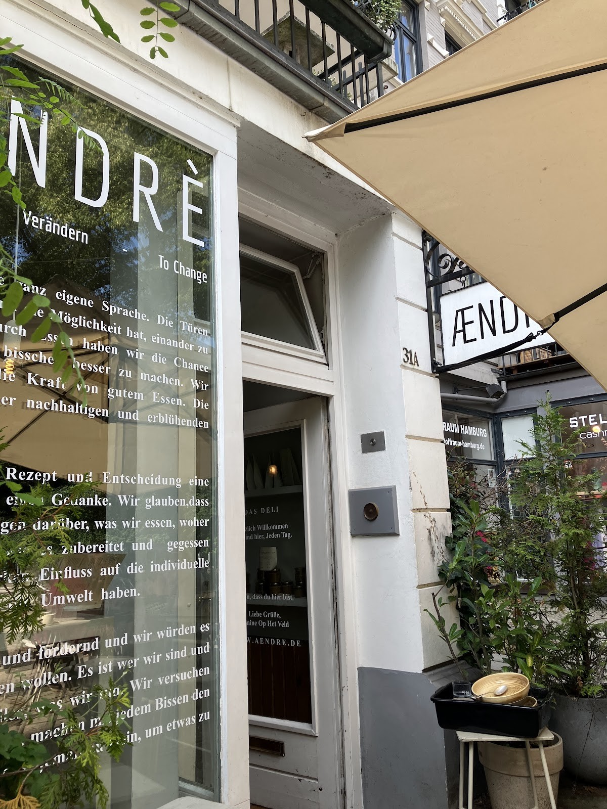 ÆNDRÈ Deli: the place