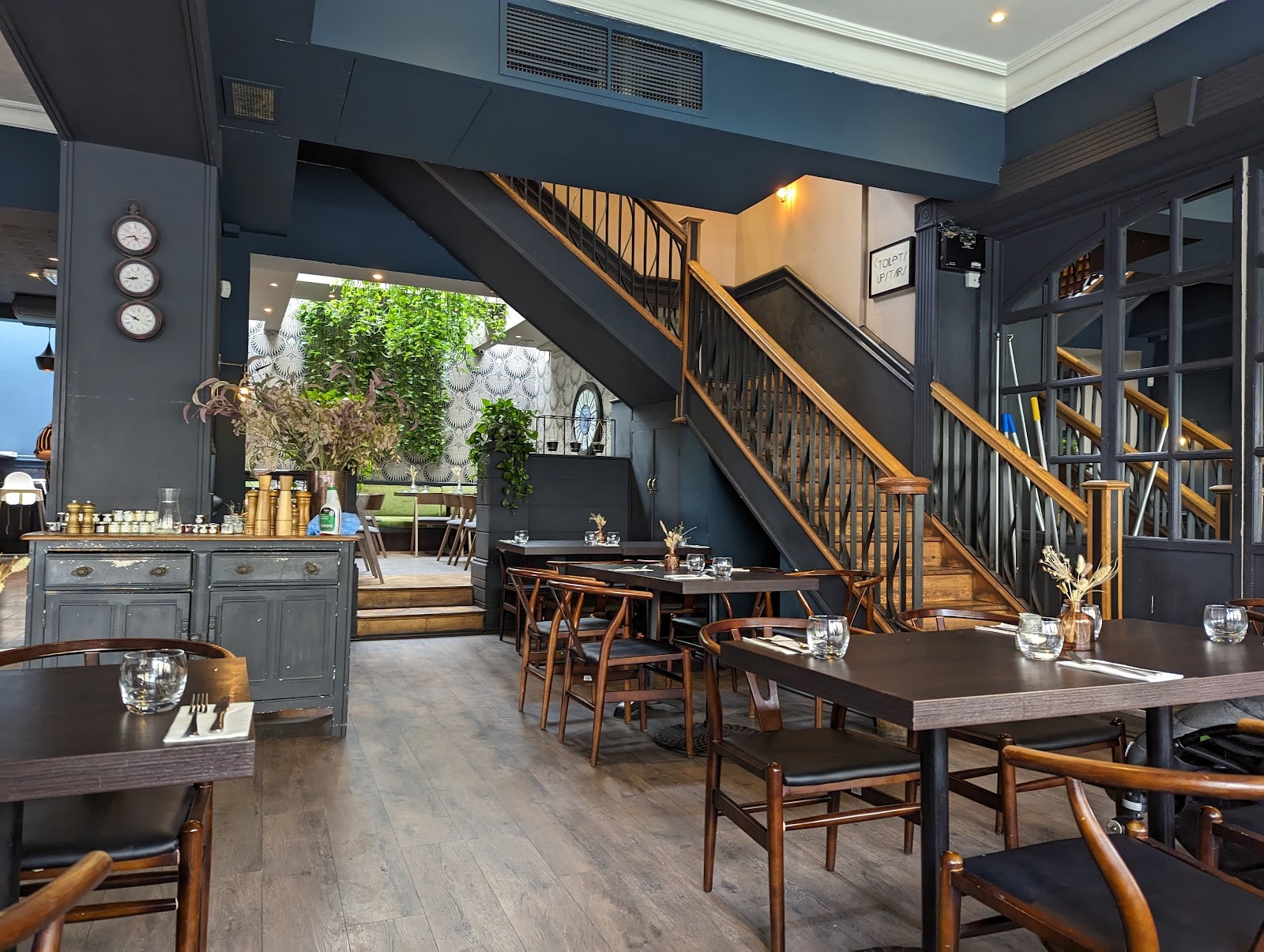 Six - Brighton & Hove: the place