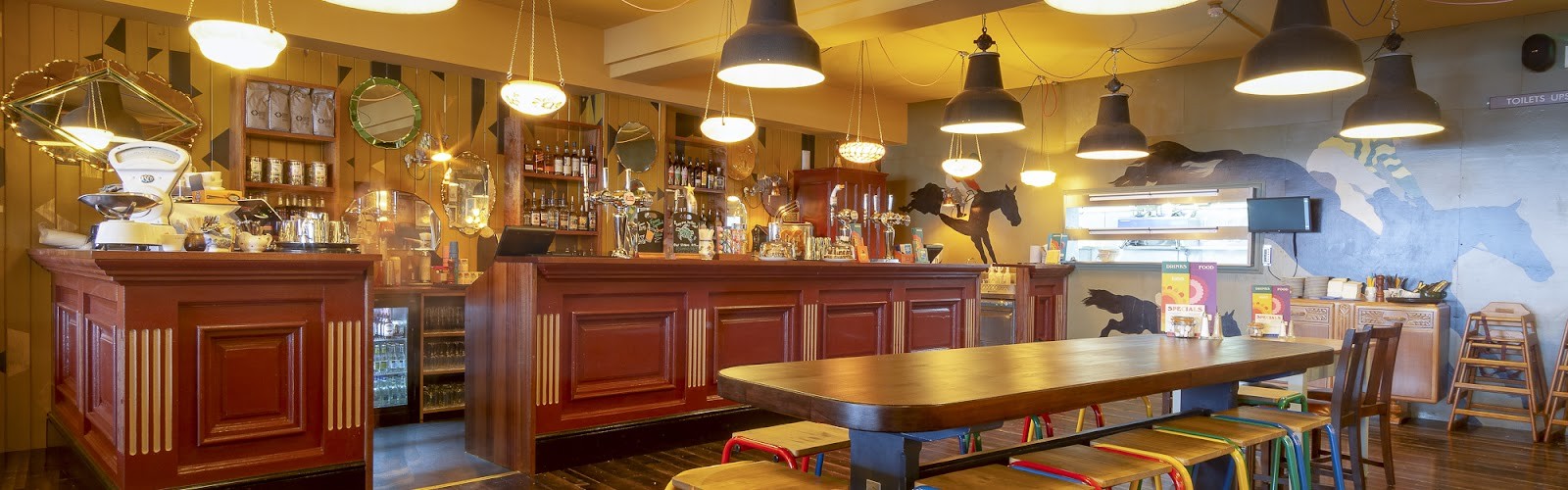 Zorro Lounge: the place