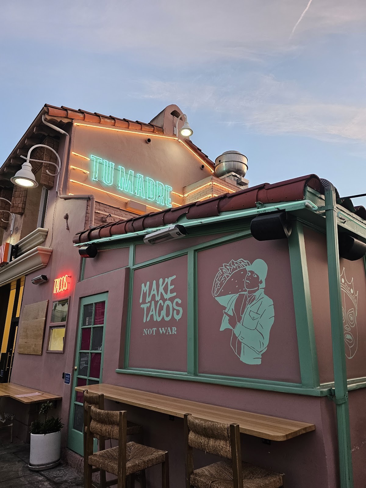 Tu Madre - Westwood: the place