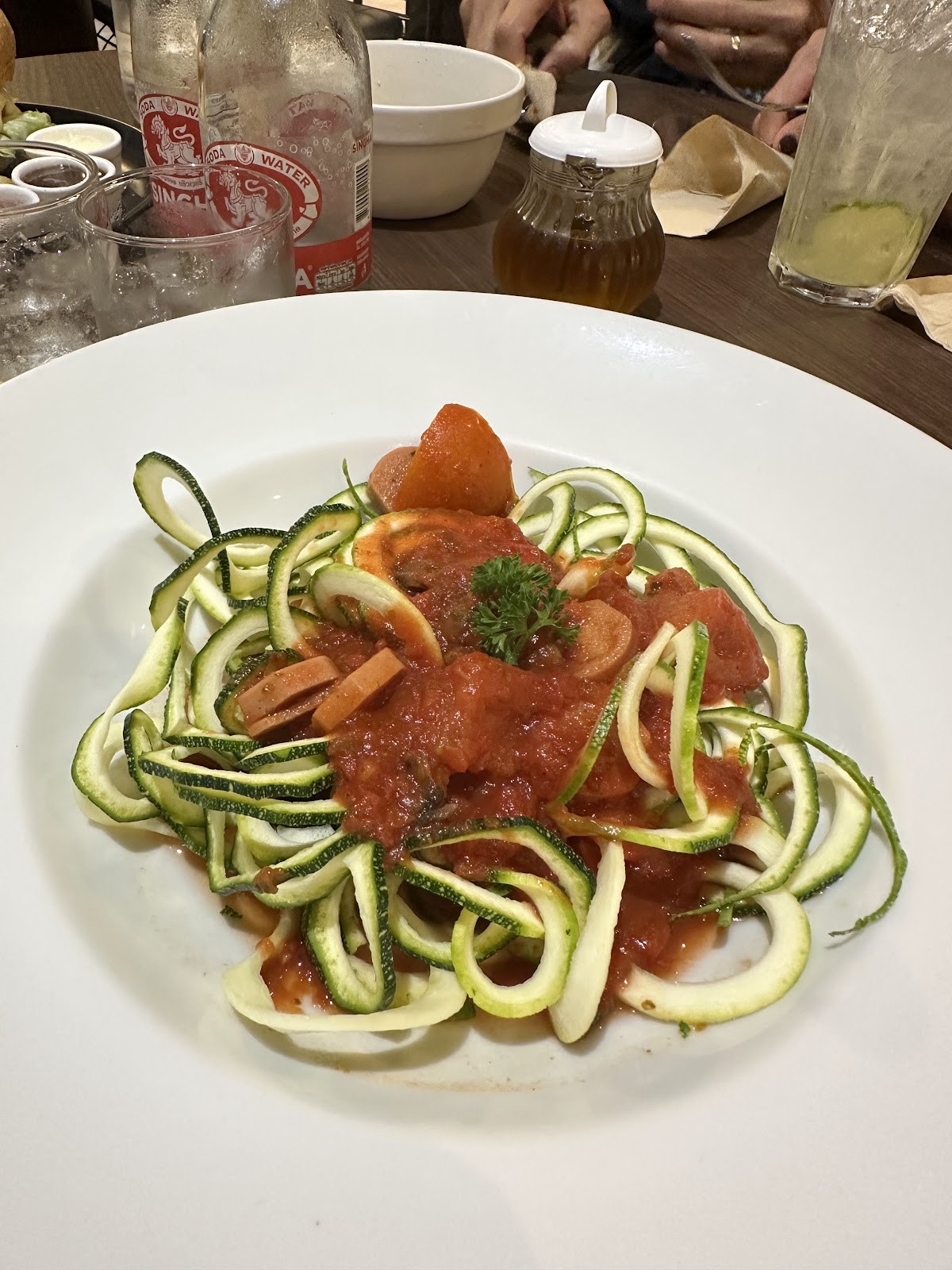 VEGANERIE Ratchathewi: food & drinks