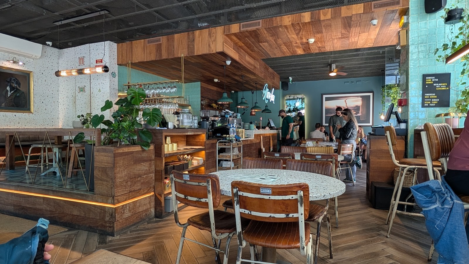 Nicolau: the place