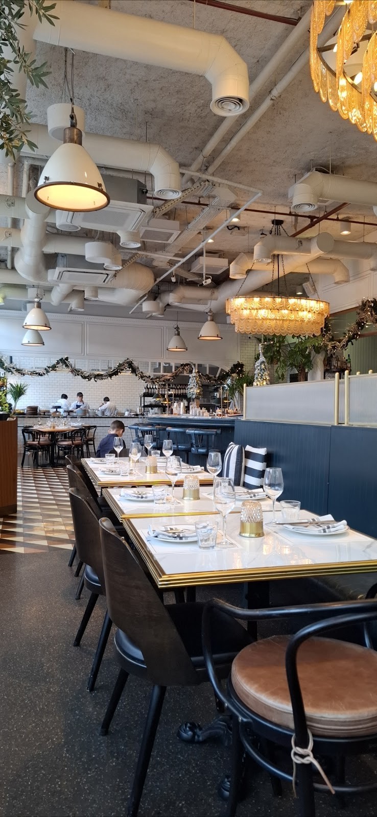 The MAINE Street Eatery Restaurant, Studio City Dubai: the place