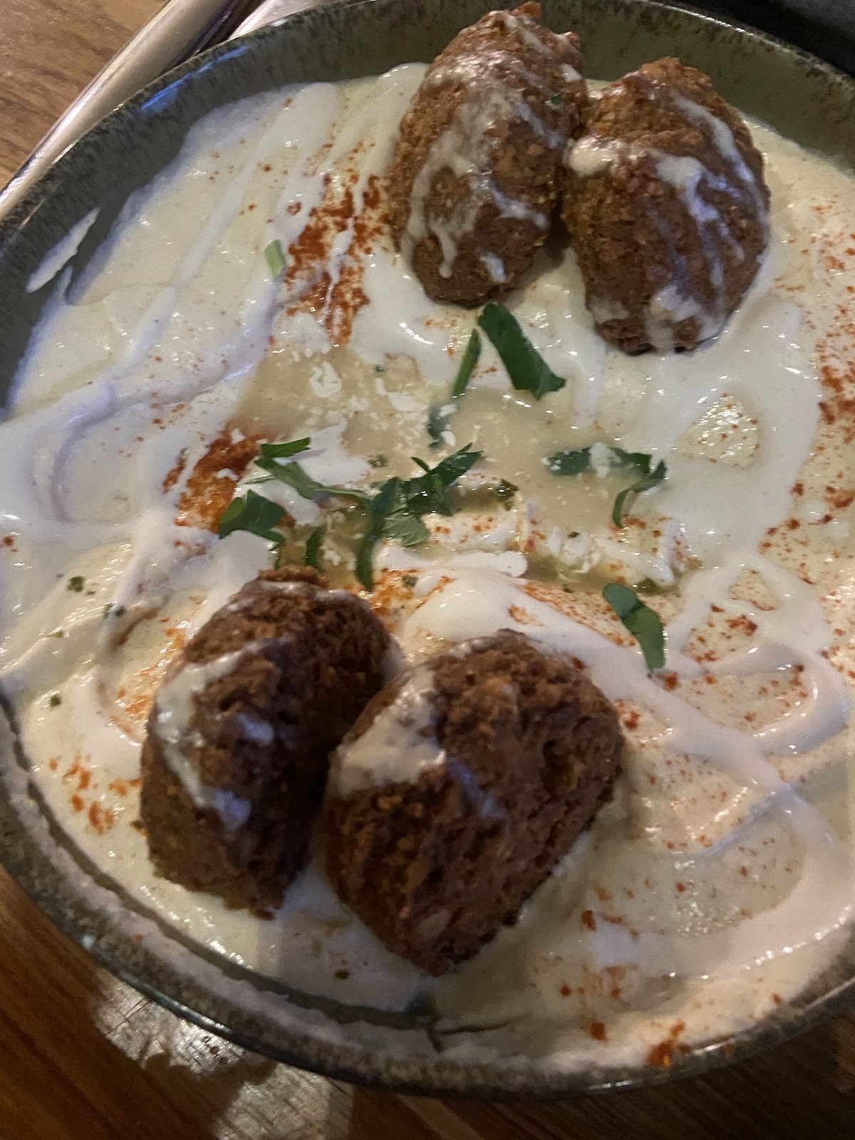 Hummus Küch': food & drinks