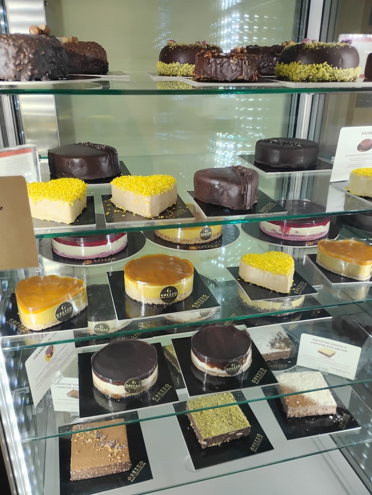Grezzo Raw Chocolate - Piazza Mattei: food & drinks