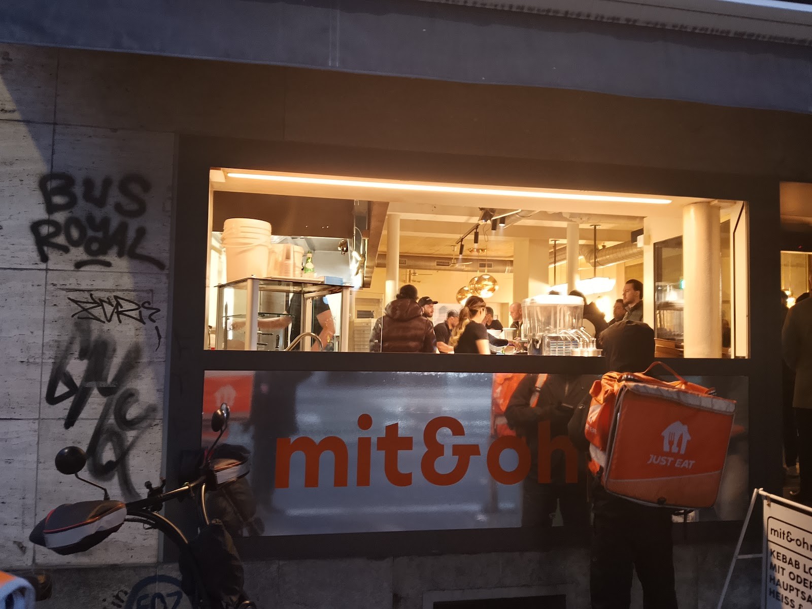 mit&ohne Lochergut: the place