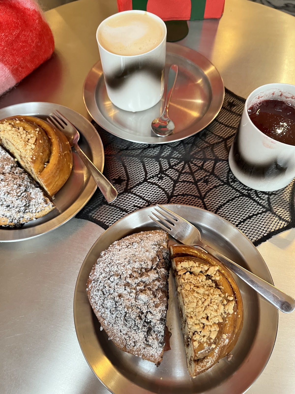 Cukiernia Kostki: food & drinks