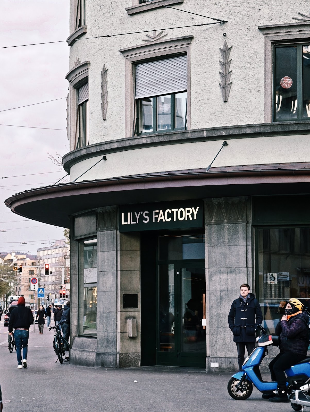 Lily's: the place
