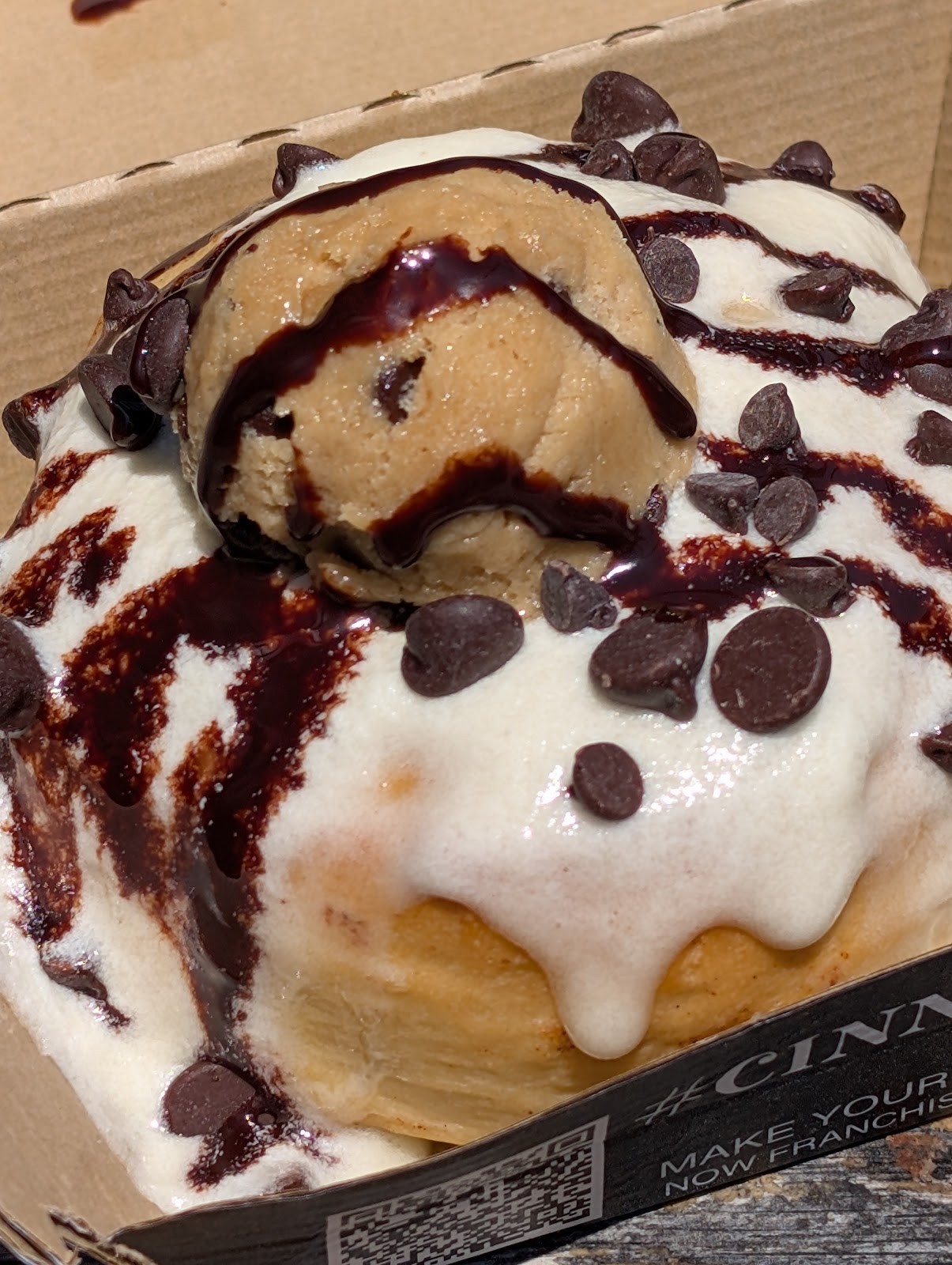 Cinnaholic: food & drinks