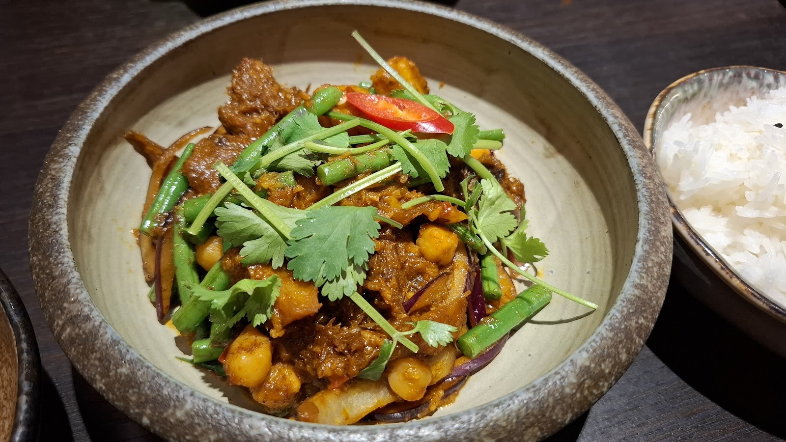 Suissi Vegan Kitchen: food & drinks