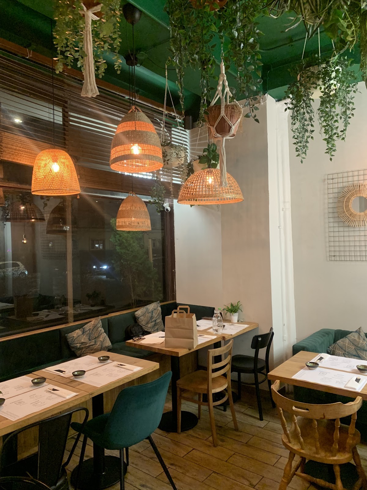 Vegan Sushi Bar: the place