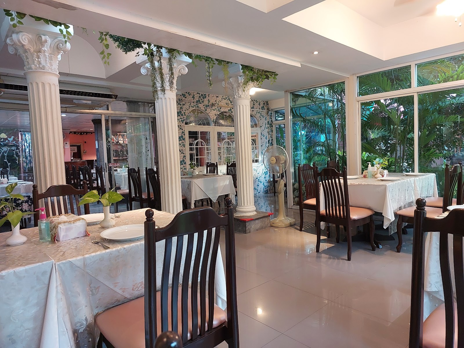 The Vegetarian Cottage: the place