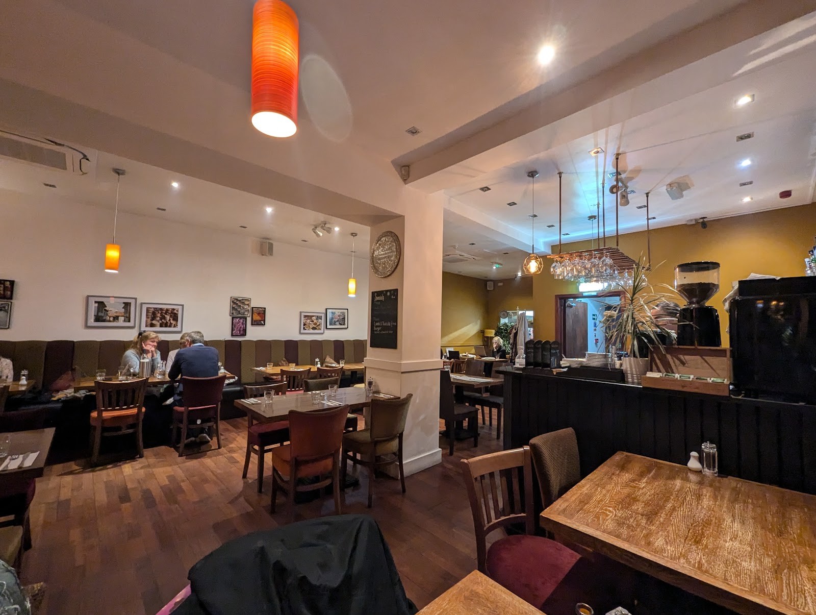 Lokanta Cafe&Turkish kitchen: the place