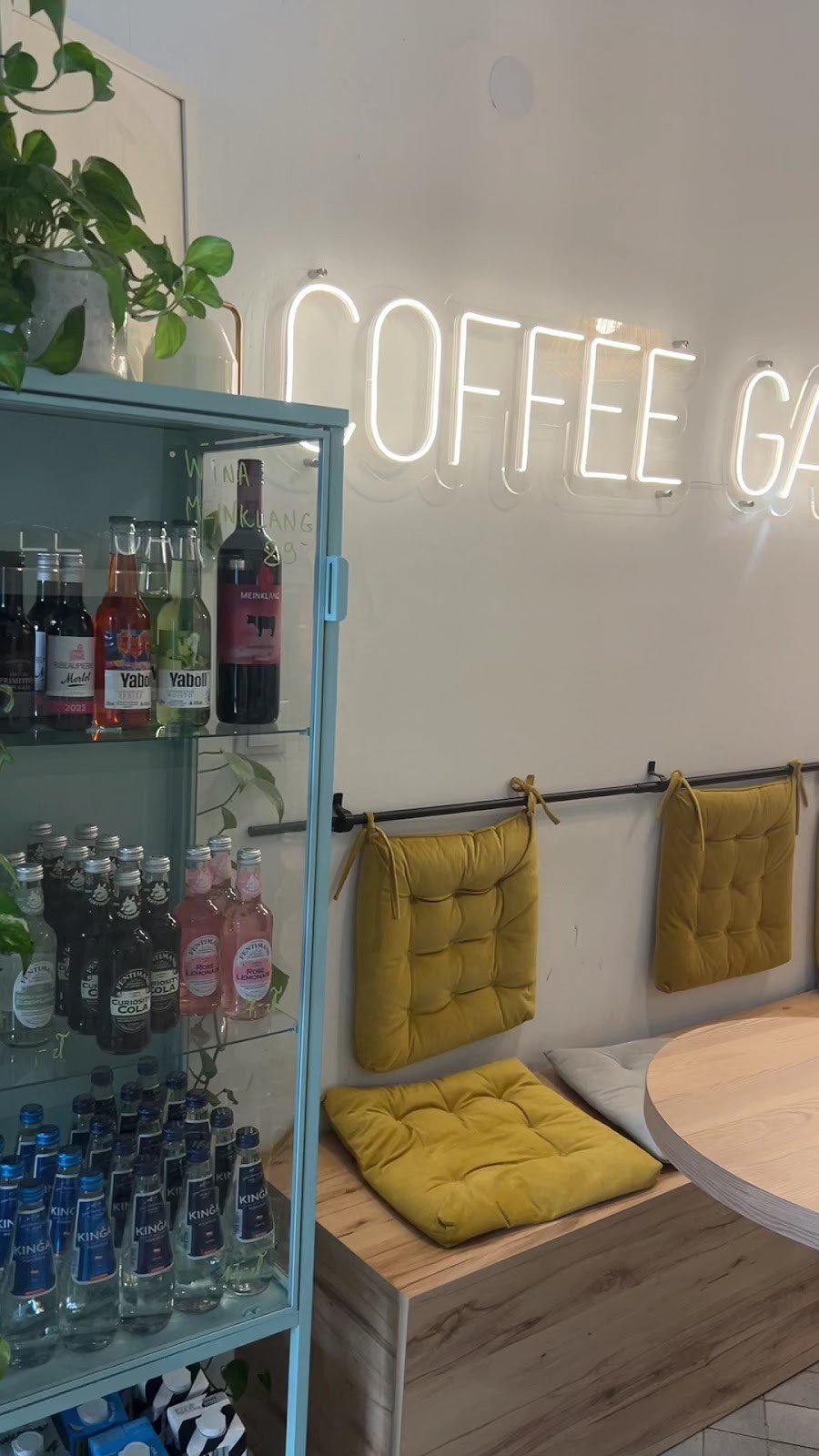 COFFEE GARDEN: the place