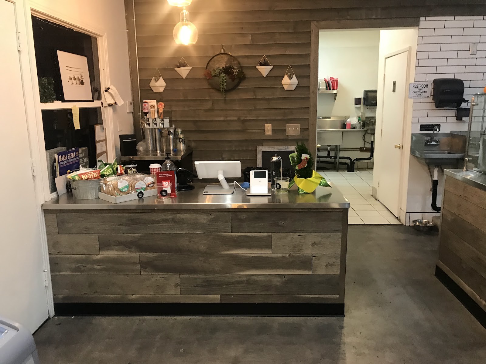 Roots Bowls: the place